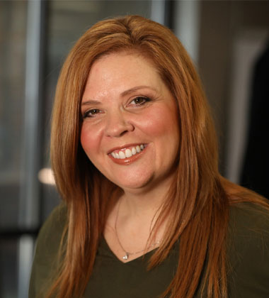 leadership-headshot-marianne